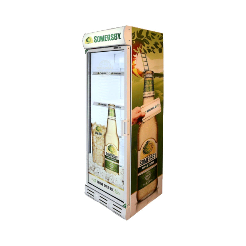 Getränkekühlschrank mieten mit Somersby Apfel Cider Werbung und Glastür für kalte Getränke